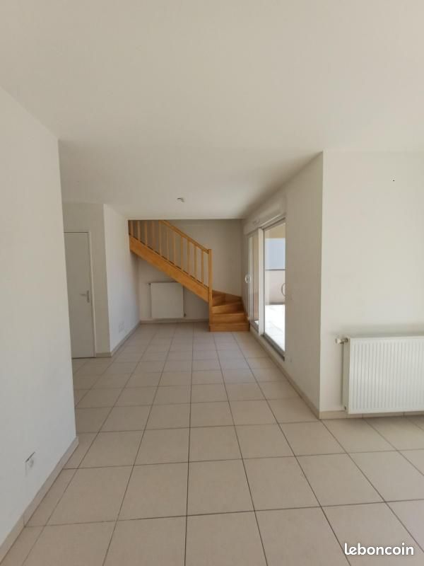 Appartement 4 pièces 97 m² · à Bourgoin-Jallieu · 97 m² · 867 €/mois