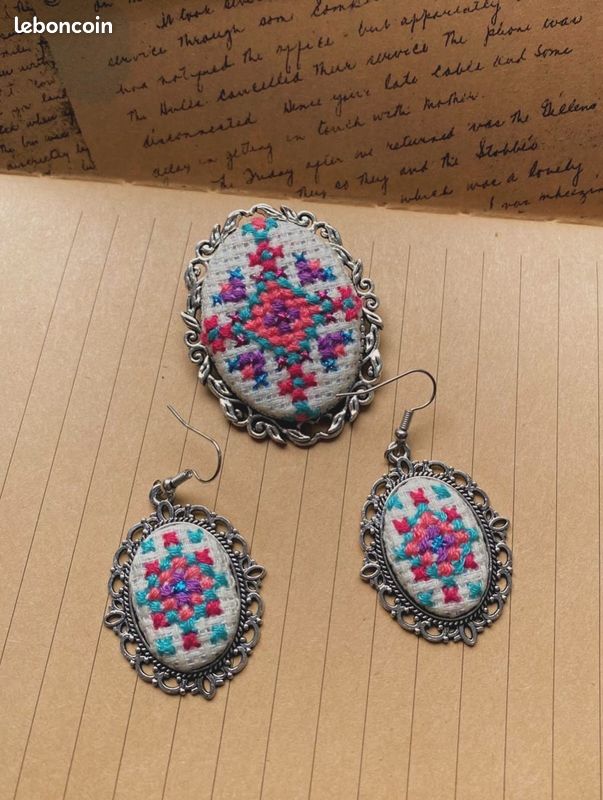 Bijoux uniques broderie palestinienne faite main (image 2)