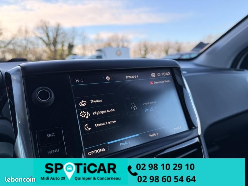 Peugeot 2008 1.2 PureTech 110 Allure (image 13)