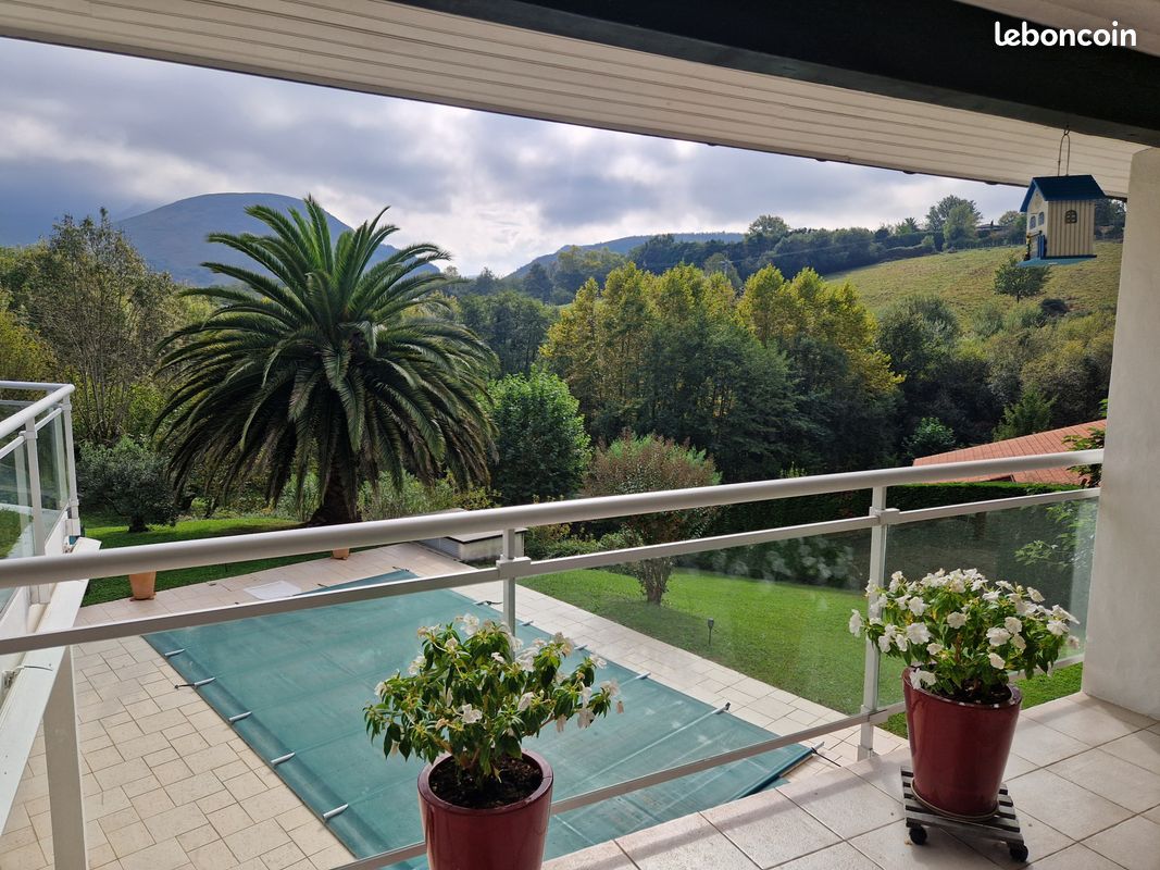 Maison 6 pièces 238 m² · à Urrugne · 238 m² · 1 160 000 €
