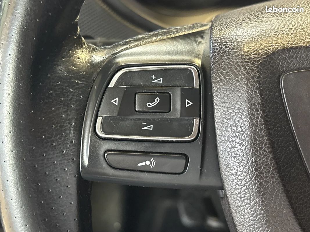 SEAT Leon 1.6 D 105ch Style - 2012 - 171 500 km - CarPlay - Faible km (image 24)