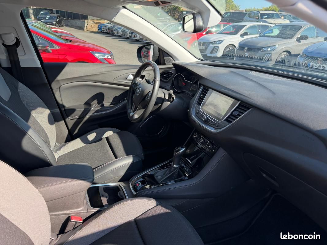 Opel Grandland X BUSINESS 1.5 Diesel 130 ch BVA6 Innovation (image 28)
