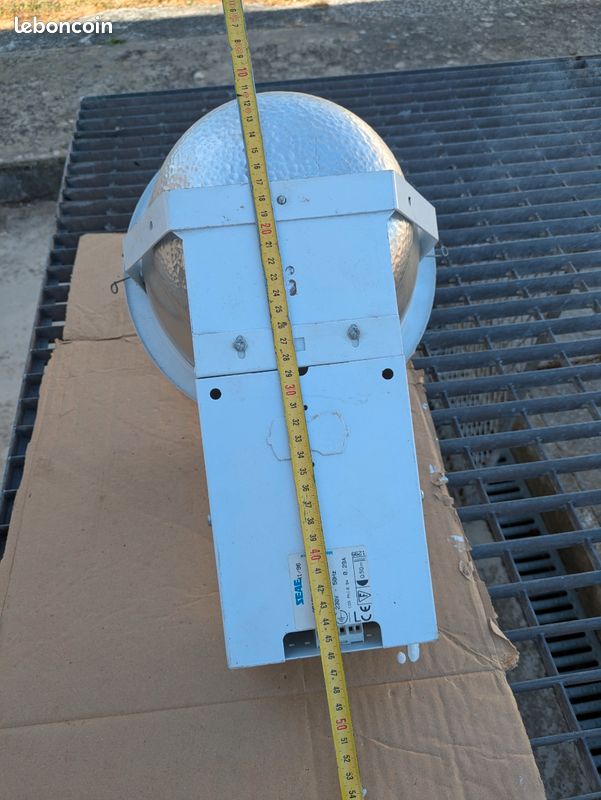 Vend 1 luminaire à encastrer Orion (image 2)