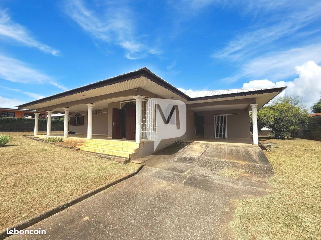 Maison 5 pièces 114 m² · à Cayenne · 114 m² · 2 400 €