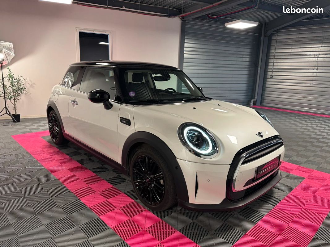 MINI HATCH 3 PORTES F56 LCI II Cooper 136 ch BVA7 Edition Camden (image 3)