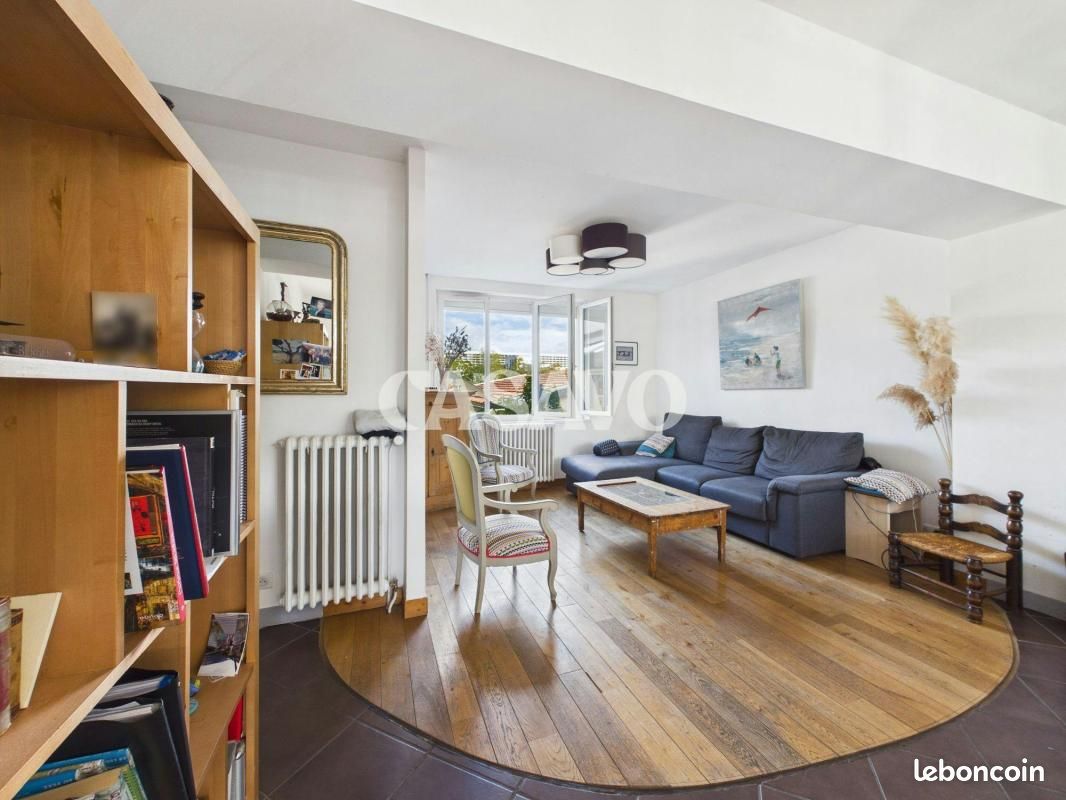 Maison 5 pièces 164 m² · à Écully · 164 m² · 550 000 €