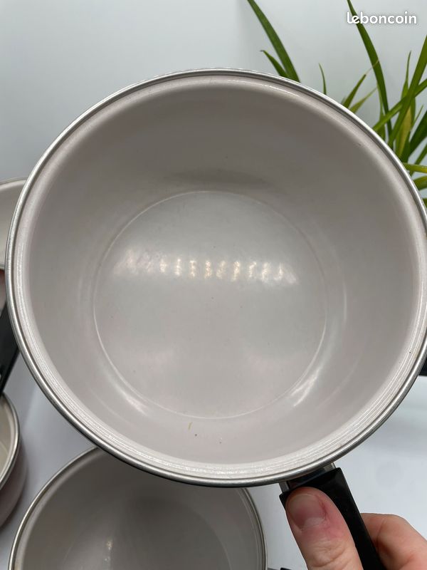 Casserole tole émaillée (a partir de 25) - Arts de la table