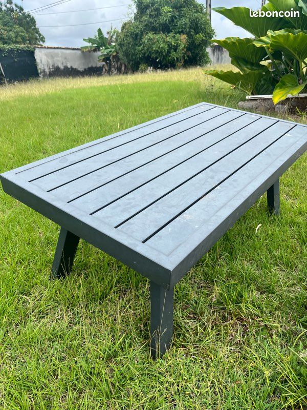 Table basse alu (image 1)