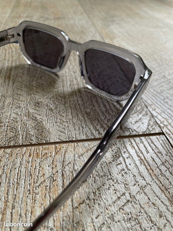 Lunettes de soleil đ (image 12)
