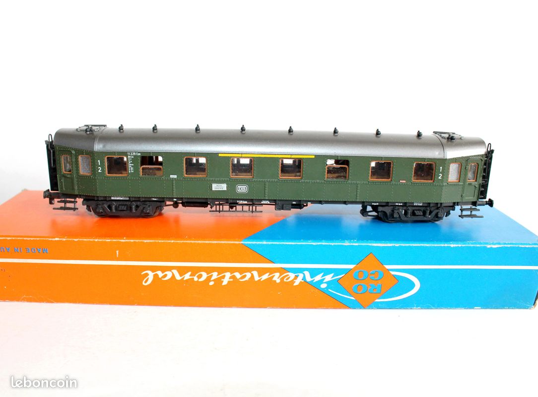 4291 F ROCO AUTRICHE HO VOITURE VOYAGEURS SNCF 1E / 2E CL