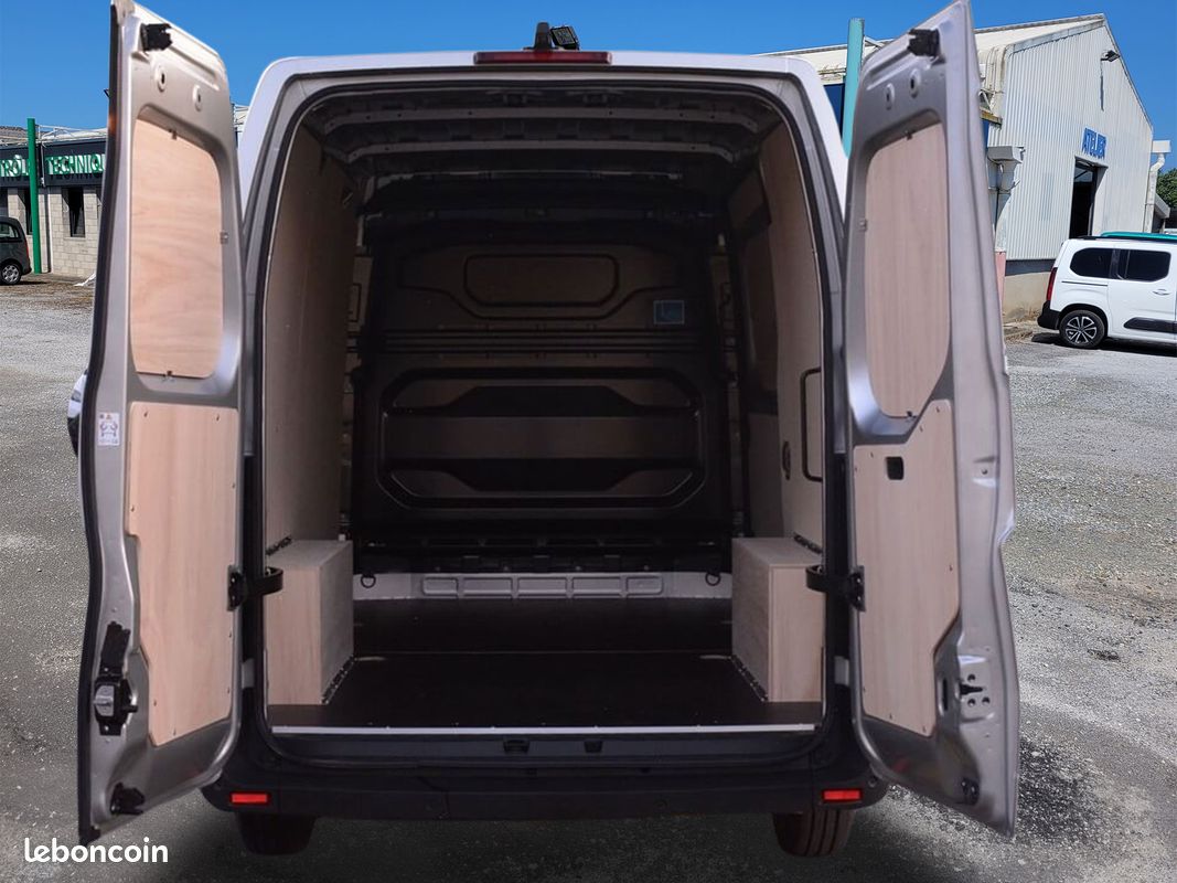 Renault Master L2H2 Advance 3T5 Blue dCi 150 - Leasing (image 4)