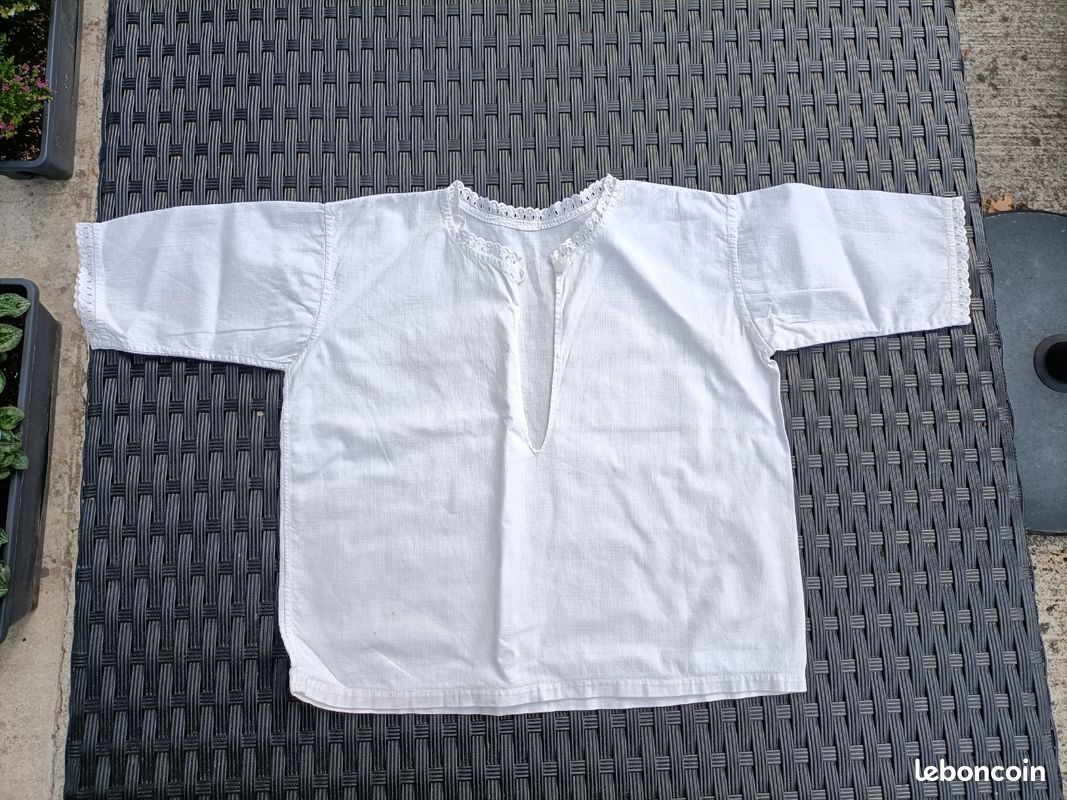 Petit haut bébé dentelle pour costume breton tablier breton coiffe