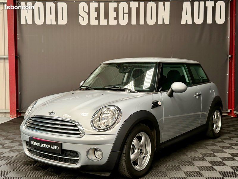 MINI COOPER D 110 CH BV6 SIEGE CHAUFFANT / CLIM 112.512km (image 1)