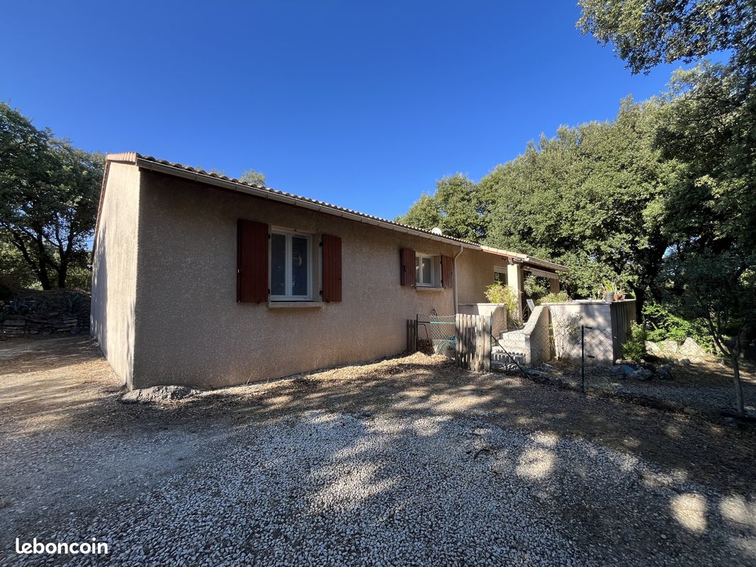 Maison 4 pièces 96 m² · à Saint-Restitut · 96 m² · 865 €