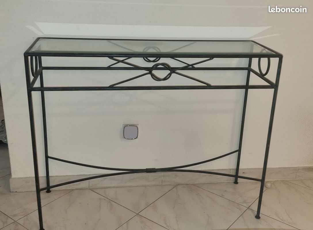 Table console (image 2)