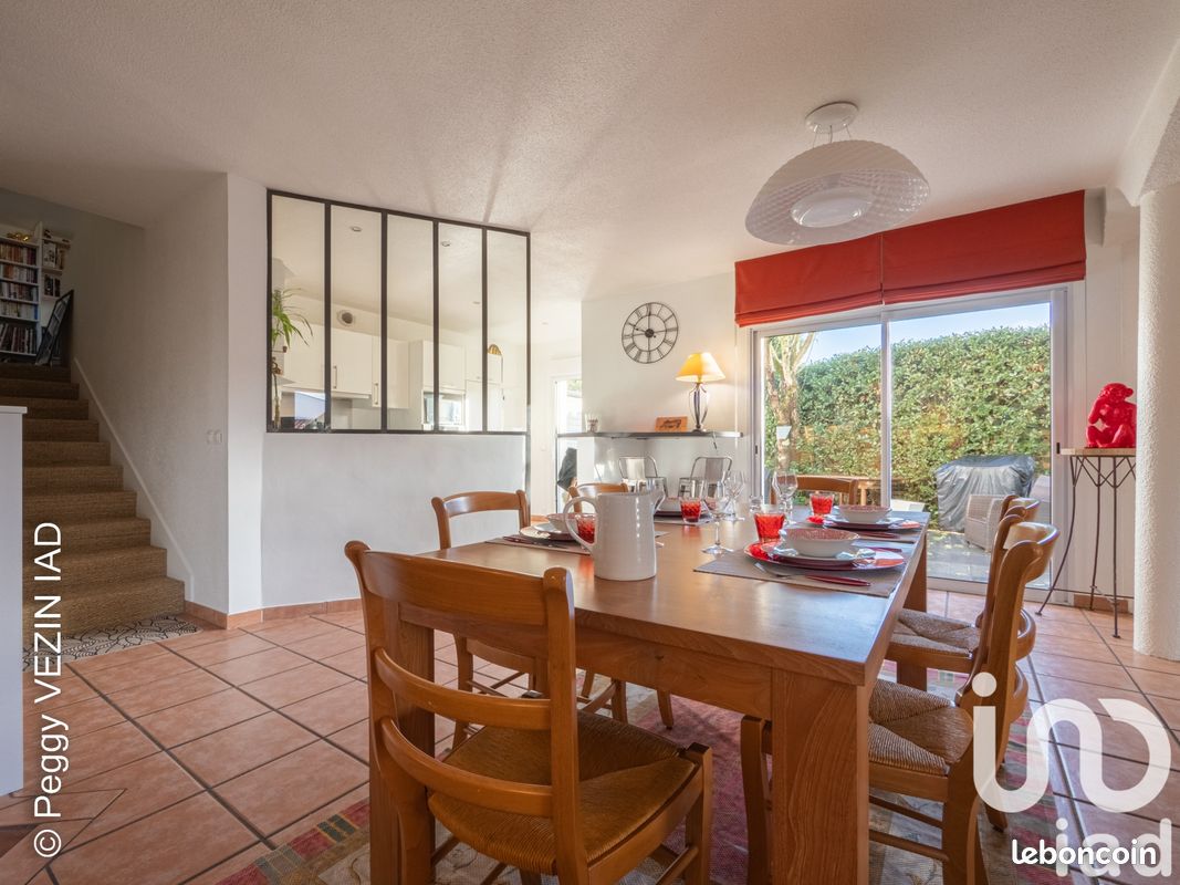 Propriété 5 pièces 160 m² - Lagord 17140 (image principale 0)