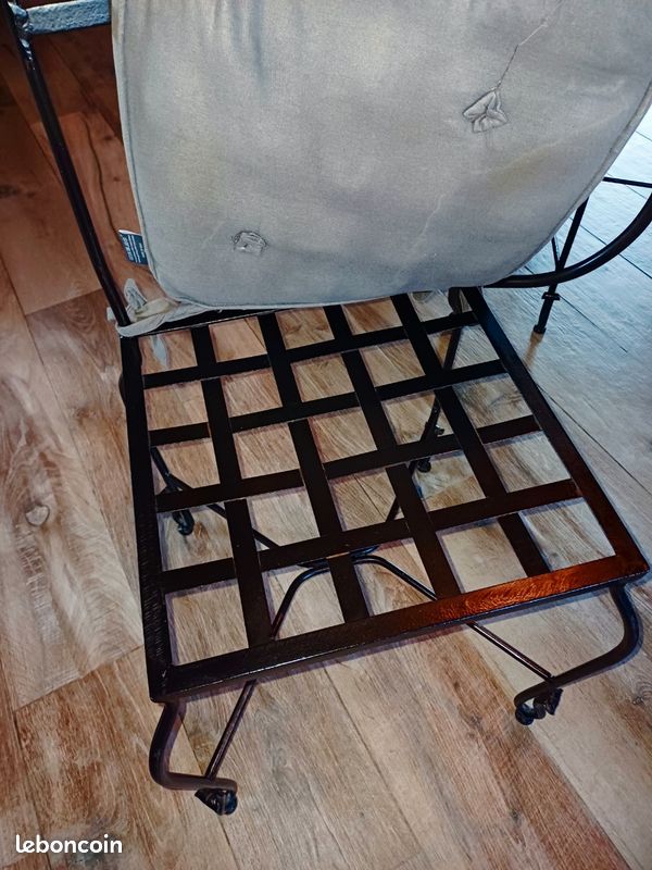 Table salle a manger et 6 chaises (image 4)