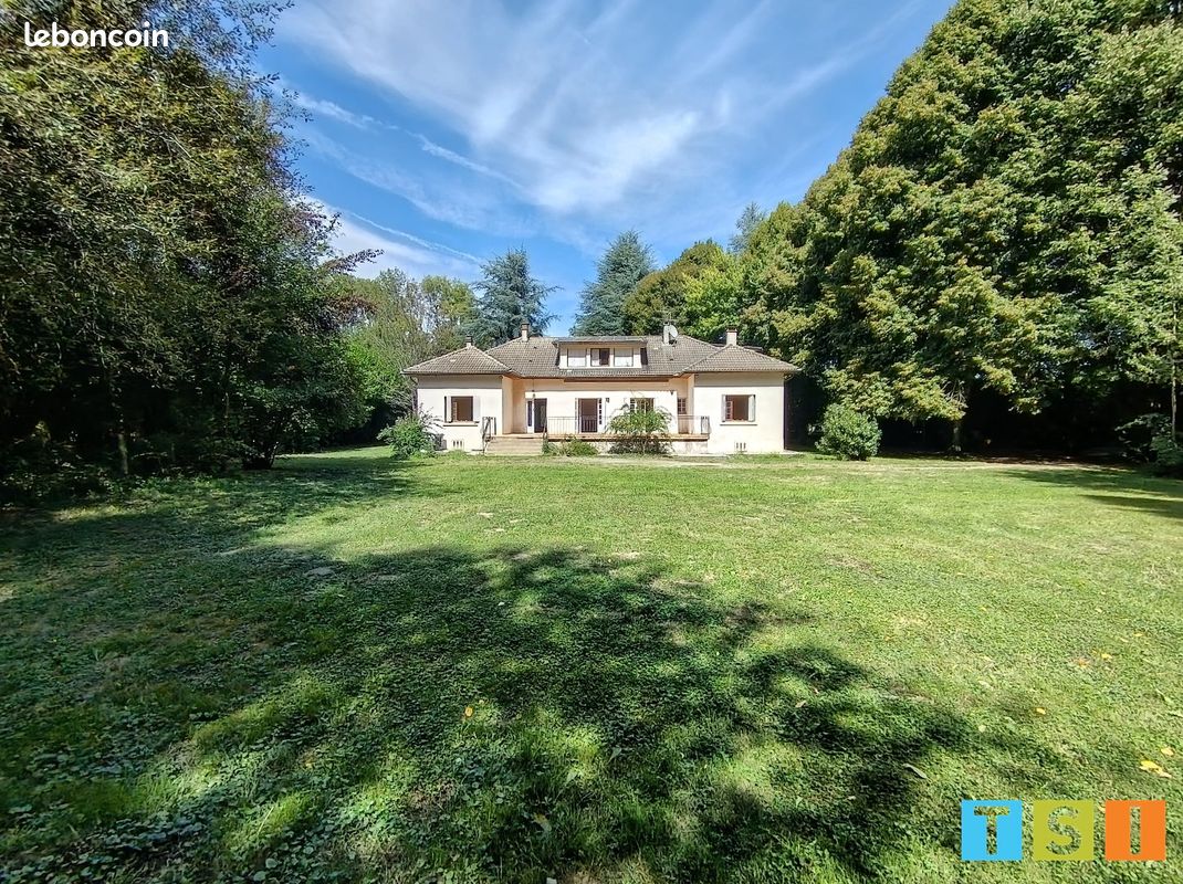 Maison 8 pièces 217 m² · à Montréjeau · 217 m² · 160 500 €