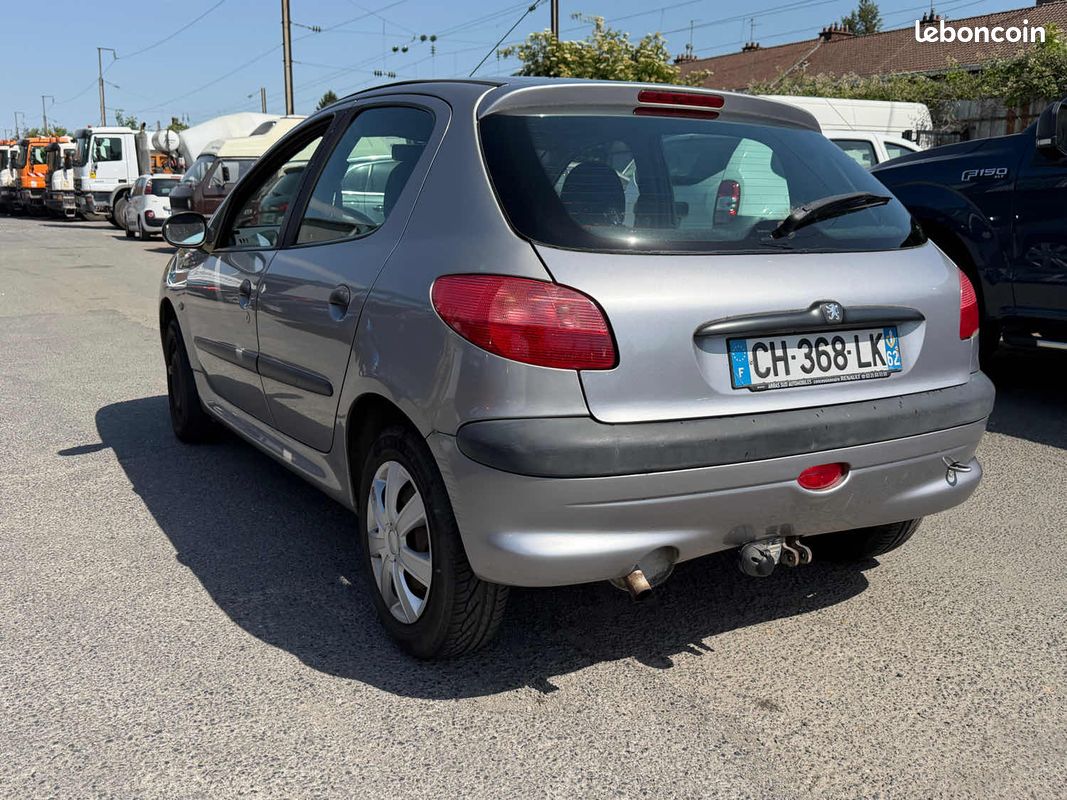 Peugeot 206 xr presence 1.9d 2002 (image 4)