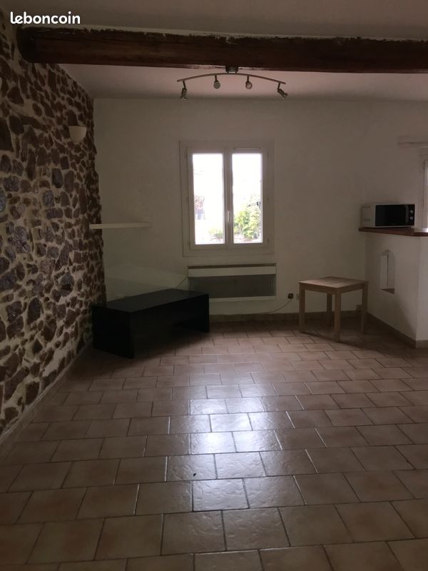 Appartement 1 pièce 25 m² · à La Crau · 25 m² · 650 €