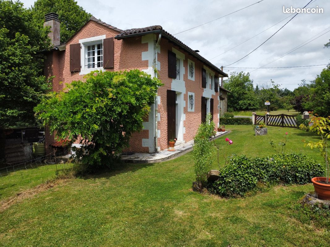 Maison 7 pièces 132 m² · à Écuras · 132 m² · 195 000 €