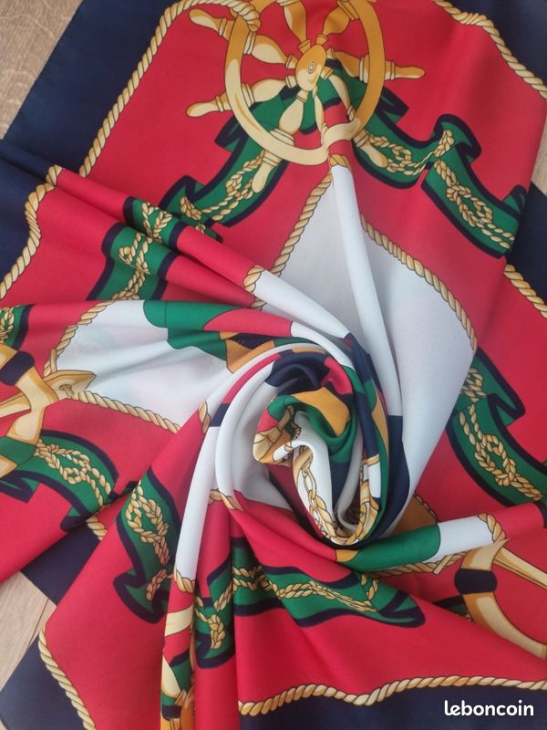 Foulard Carré En Soie Vintage – Marin Bleu – Femme – Bon état – FO337