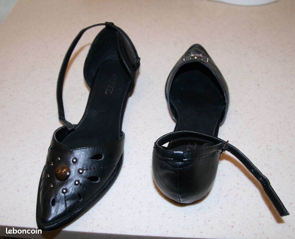 Chaussure d'ete noire p39 avec brides (image 1)