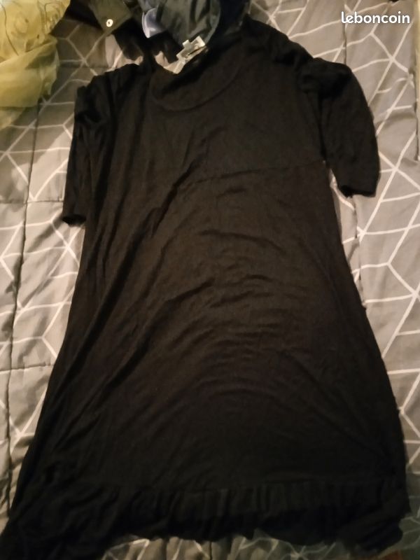 Robe noire manche trois quart taille 4 (image 1)