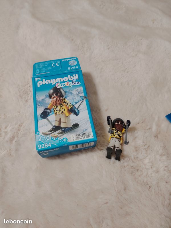Skieur avec snowblades (image 1)