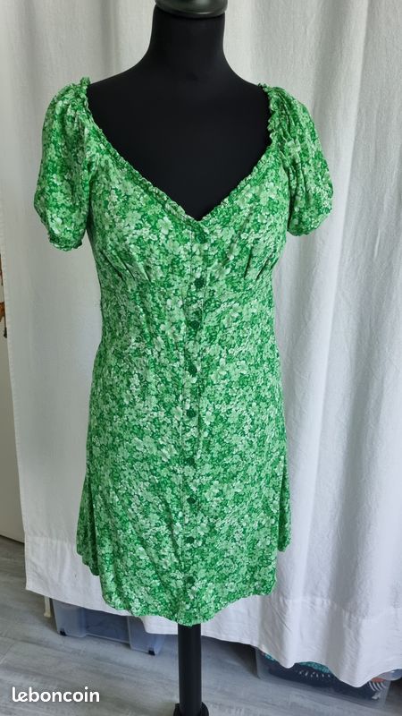 Robe boutonnée col V manches ballons PIMKIE taille 38 (image 2)