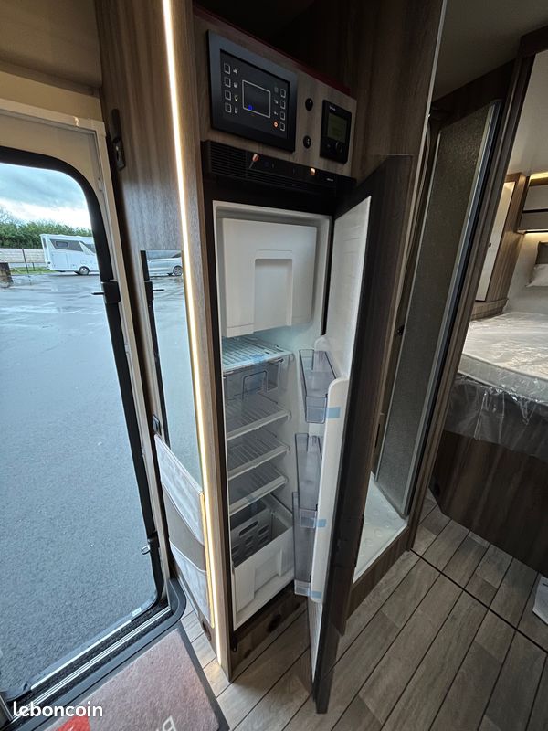 ROLLER TEAM Camping car profilé 267 tl Spring Edition lit central lit pavillon ci (image 13)