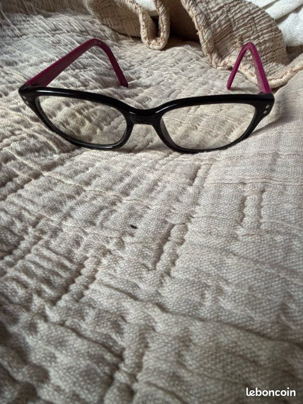Paire de lunettes ATS (image 2)