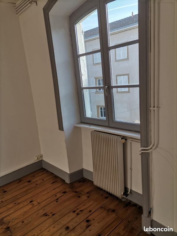 Appartement 3 pièces 37 m² · à Thiers · 37 m² · 393 €/mois