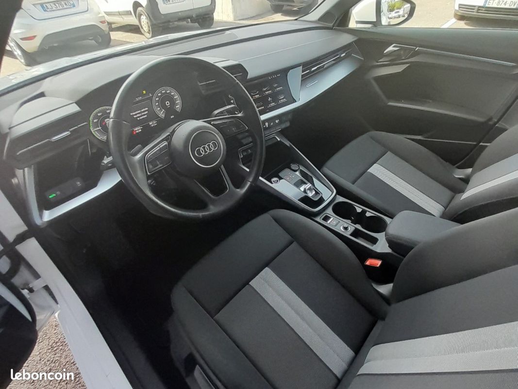 AUDI A3 SPORTBACK 40 TFSIe 204 S tronic 6 Design 1ER MAIN (image 18)