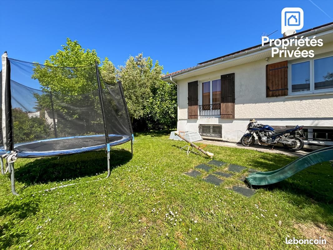 Maison 9 pièces 200 m² · à Le Taillan-Médoc · 200 m² · 449 000 €