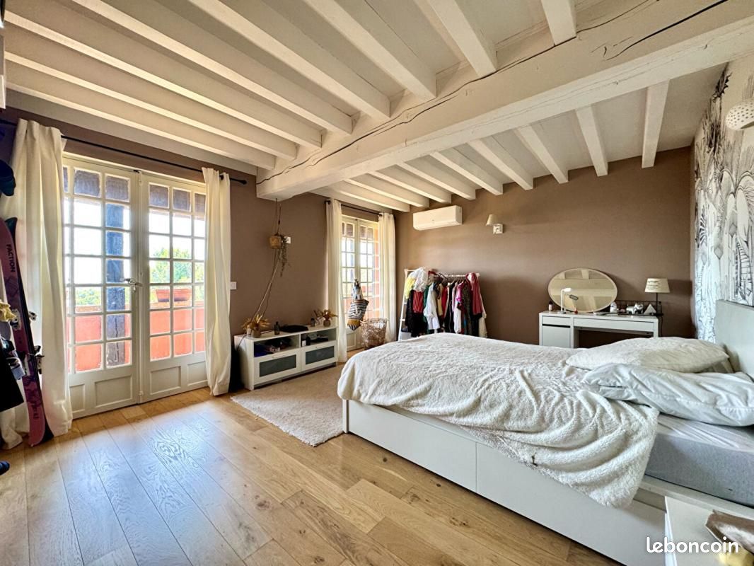 Villa 9 pièces 285 m² (image 17)