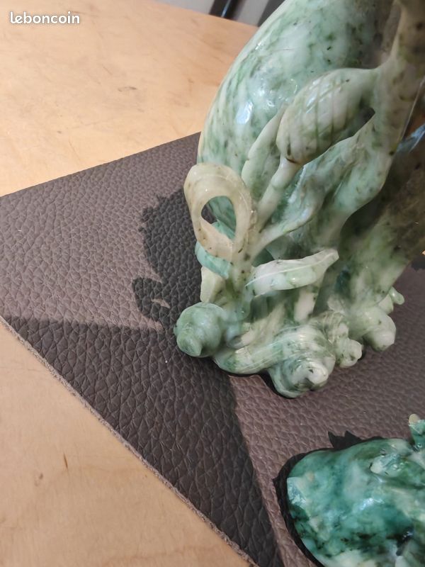 Vase en Jadeite chinois sculpté à la main ancien 19ème état satisfaisant (image 18)