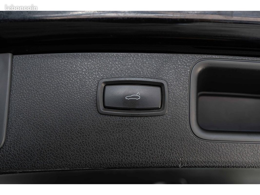 PORSCHE MACAN 3.6i V6 440 PDK Turbo Pack Performance (image 15)