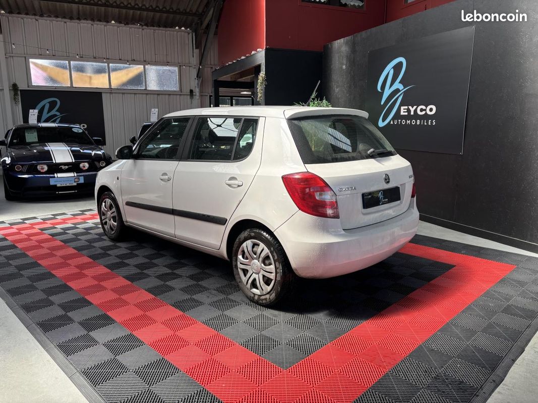 SKODA FABIA 1.6 TDi 75 CH ACTIVE (image 5)