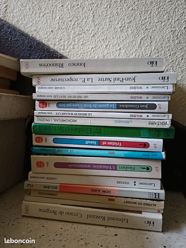 Livres divers styles (image 2)
