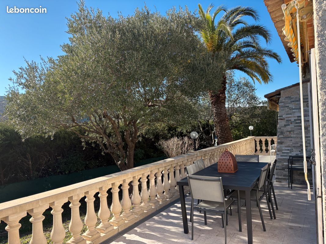 Maison 5 pièces 150 m² · à La Roquette-sur-Siagne · 150 m² · 699 000 €