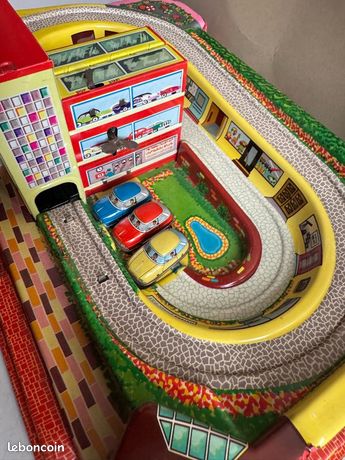 1964 VINTAGE LIFT GARAGE 308 par TECHNOFIX AVEC 2 VOITURES - Collection