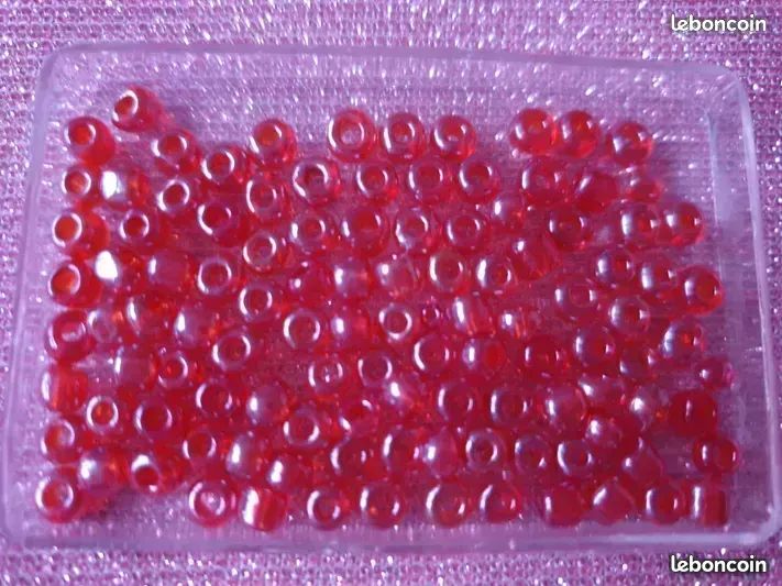 Ensemble de perles rouges dorées - Myrella - Casablanca X Ensemble de perles rouges dorées - Myrella - Casablanca X