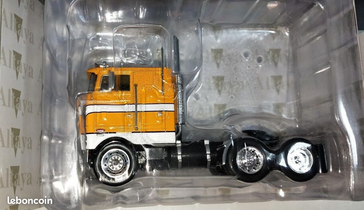 Camion Semi U.S.A PETERBILT 352 H MONTFORT COLORADO 1/43 IXO