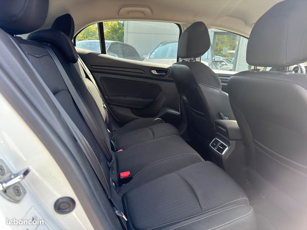 Renault Megane IV Energie business boite auto (image 5)