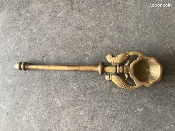 PETITE CUILLERE DAPOTRE ANCIENNE EPOQUE A DEFINIR VERCINGETORIX Collection 110832
