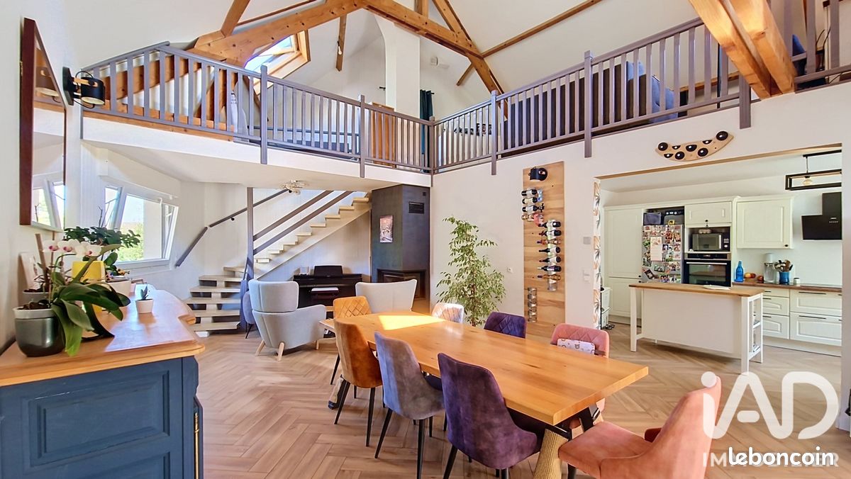Maison 6 pièces 131 m² · à Dammarie-les-Lys · 131 m² · 439 000 €