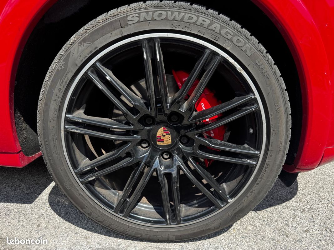 PORSCHE CAYENNE 4.8 V8 GTS Tiptronic S (image 34)