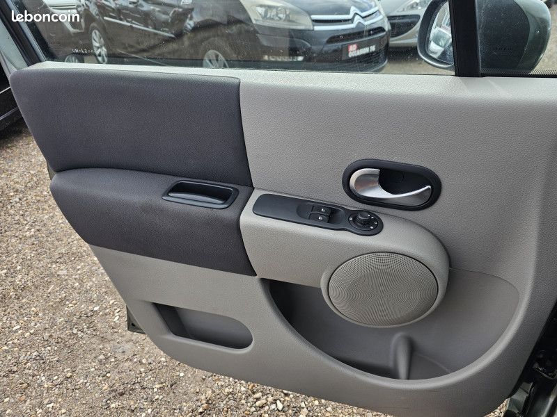 Renault MODUS 1.6 16V 110CH CONFORT PACK CLIM DYNAMIQUE (image 10)