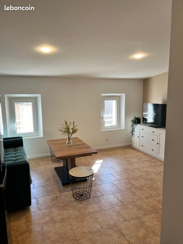 Appartement 1 pièce 24 m² · à Solliès-Pont · 24 m² · 580 €/mois